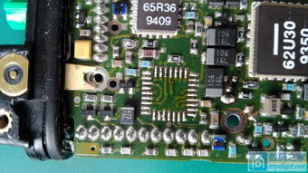 摩托罗拉军刀对讲机拆解维修全记录 探秘美国军用通信设备的坚固与精妙